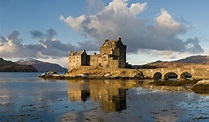 Eilean Donan Castle | Scotland castles, Scottish castles, Places to visit