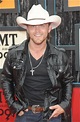 Rainbow Colored South: Hottie Country Singer Justin Moore With His New ...
