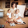 Lovely Photos of Jacqueline Kennedy With Her Children at the White ...