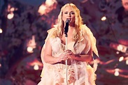 Miranda Lambert Captivates With 'Magical' Performance Of 'Carousel ...