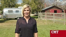 CMT's Jennie Garth: A Little Bit Country - Behind the Scenes - YouTube