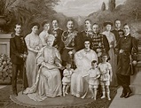 File:Kaiser Wilhelm II Familie main35.jpg - Wikimedia Commons