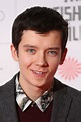 'Ender's Game' Star Asa Butterfield Nabs Lead for 'Out of This World ...