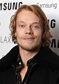 Alfie Allen moving back to U.K. - Daily Dish