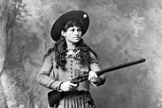 Qui era Sharpshooter Annie Oakley?