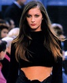 Louis Vuitton F/W 1999 | Gisele bundchen young, Gisele bundchen, Gisele ...