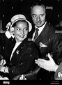 William Powell with wife Diana Lewis ca. 1945 Stock Photo - Alamy