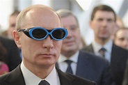 48 Photos Of Vladimir Putin Looking At Things