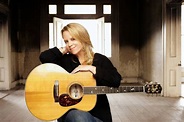 Mary Chapin Carpenter making room for more life - Chicago Tribune
