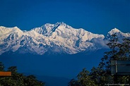 Alpinedrome: Kanchenjunga: A Dummy's Guide to Mother of All Traverses