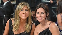 Jennifer Aniston comparte Instagram una foto privada con Courteney Cox ...