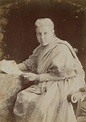 File:Portrait of Annie Besant (1847 – 1933), c. 1910.jpg - Wikimedia ...