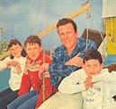 James Arness and his Sons... | James arness, Tv westerns, Classic hollywood