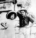 File:Hilda Gadea y Che Guevara - Luna de miel - Yucatán 1955.jpg ...