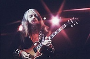 What did Leon Russell sing at the concert for Bangladesh?