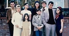 Dean Martin's Kids: Meet Late Singer's 8 Children and Family