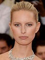 Karolina Kurkova at the 2014 Met Gala. | Makeup looks, Makeup for ...