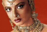 Download Rekha Wallpapers Free Download - Rekha Hd - WallpaperTip