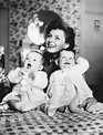 Ingrid Bergman with her twins Isabella and Isotta, 1954. Golden Age Of ...