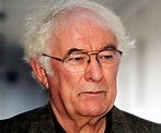 Seamus Heaney Biography - Childhood, Life Achievements & Timeline