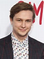 Logan Miller : Meilleurs films et séries - AlloCiné