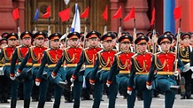 Militärparade zum Tag des Sieges: Russland huldigt der Roten Armee - n ...
