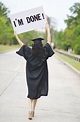 graduation pics | Graduation photography, Graduation photoshoot ...