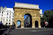The triumphal arch of Porte Saint-Martin in Paris - French Moments