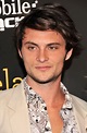 Shiloh Fernandez Net Worth - Celebrity Sizes