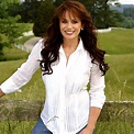 LOUISE MANDRELL/An EXCUSIVE Q&A – Alliance Entertainment Blog