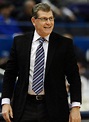 Rout of Cincinnati Gives UConn’s Geno Auriemma 900 Wins - The New York ...