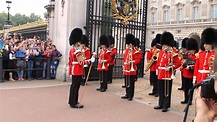 Changing of Guard @ Buckingham Palace, London, UK - YouTube