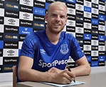 Davy Klaassen unveiled as an Everton player - Daily Star