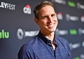 Greg Berlanti to Produce Pair of Drama Projects in Development at CW ...