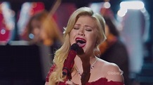 Kelly Clarkson - Wrapped In Red (Cautionary Christmas Music Tale) - YouTube