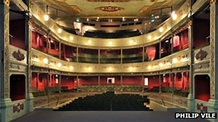Bristol Old Vic theatre creates memories audio archive - BBC News
