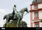 La estatua ecuestre del Gran Duque Luis IV, el Palacio Ducal de ...
