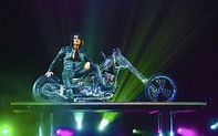 Watch Criss Angel Mindfreak Live at Luxor Hotel & Casino, Las Vegas