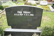 Grab von Ode Odens (08.06.1939-27.07.2003), Friedhof Suurhusen