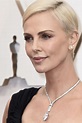 Charlize Theron - El pelo corto estará más de moda que nunca en 2021 ...