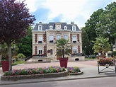Photo à Margny-lès-Compiègne (60280) : Place de la Mairie - Margny-lès ...