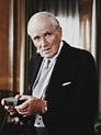 In pictures: 50 years since Desmond Llewelyn's Bond movie debut - BBC News