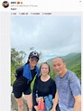 55歲劉嘉玲與家人登山被贊氣色好 網友：弟弟顯老 - 明星新聞 | 陸劇吧