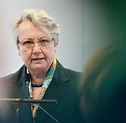 Ex-Ministerin: Annette Schavan gibt ihre Professur an der FU auf - WELT