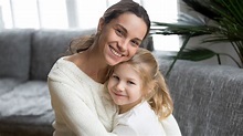 Studie: Mamas von Mädchen sind hübscher und das ist der Grund