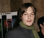 Norman Reedus as a ’90s high fashion model is the #FBF Daryl Dixon ...