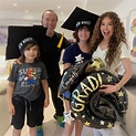 Thalía celebra graduación de sus hijos tras meses de estrés e incertidumbre