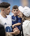 Federico Valverde with his family en 2022 | Fotos de fútbol, Fotos de ...