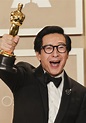 'Everything Everywhere' stars Ke Huy Quan, Jamie Lee Curtis win Oscars ...