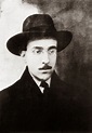 Modern Times: Biografia: Fernando Pessoa